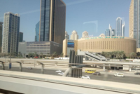 mit der Metro vorbei an der Dubai Marina Mall